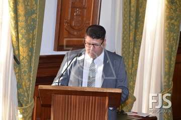 Telde guarda un minuto de silencio por las víctimas de violencia de género y aprueba dos manifiestos (Foto TA Y Francisco Javier Santana)